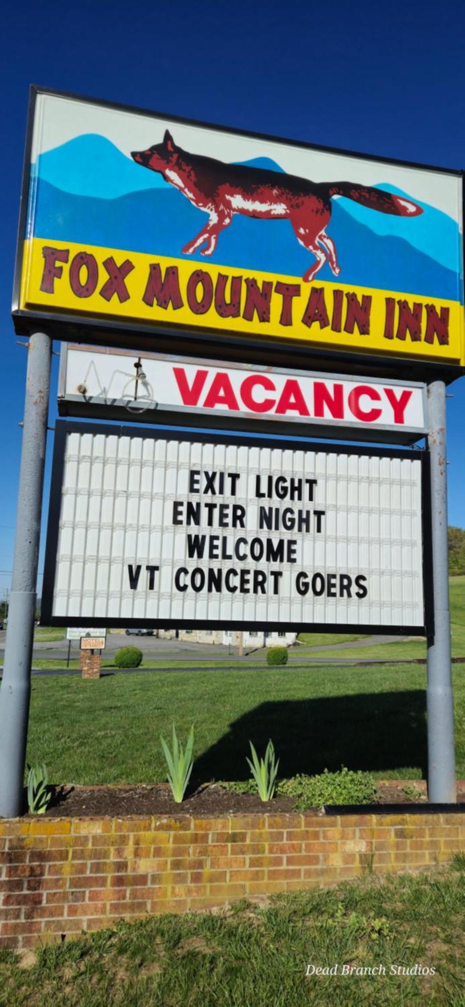 Fox Mountain Inn Max Meadows Exteriör bild